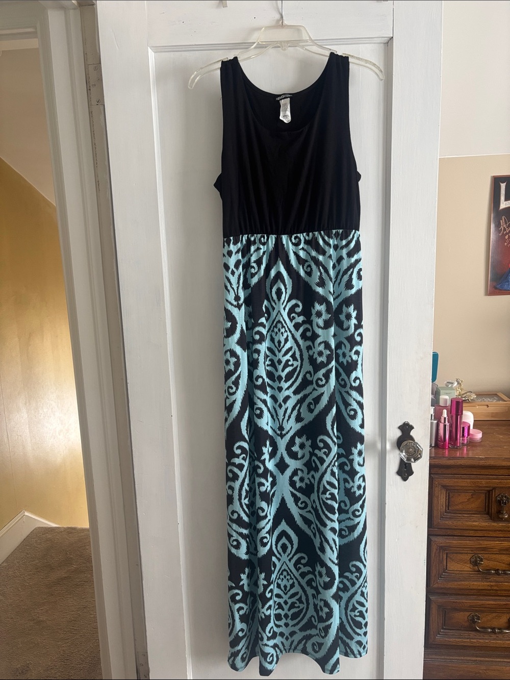 HEIMISH USA Black and Aqua Patterned Maxi Dress